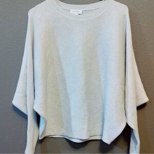 Carmen Marc Valvo Grey Zipper Sleeve
Crew neck Pullover Sweater Size Small 🩶